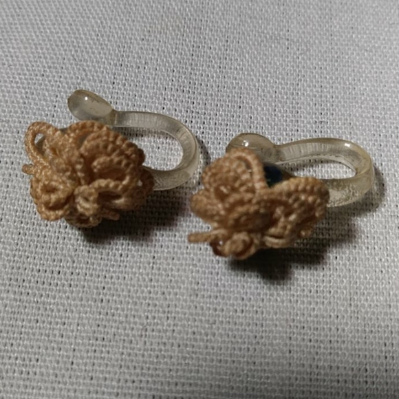Vintage Crochet Clip On Plastic Earrings - Picture 3 of 5